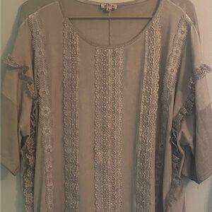 POL Elegant Gray Lavender Lace Trim Top Size Large